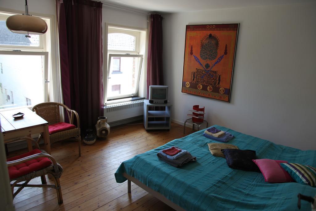 B&B De Henehoeve Heks Habitación foto